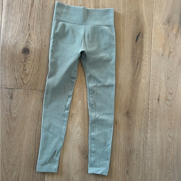 Green and Blue Seamless High-Waist Leggings - Picture 2 of 2